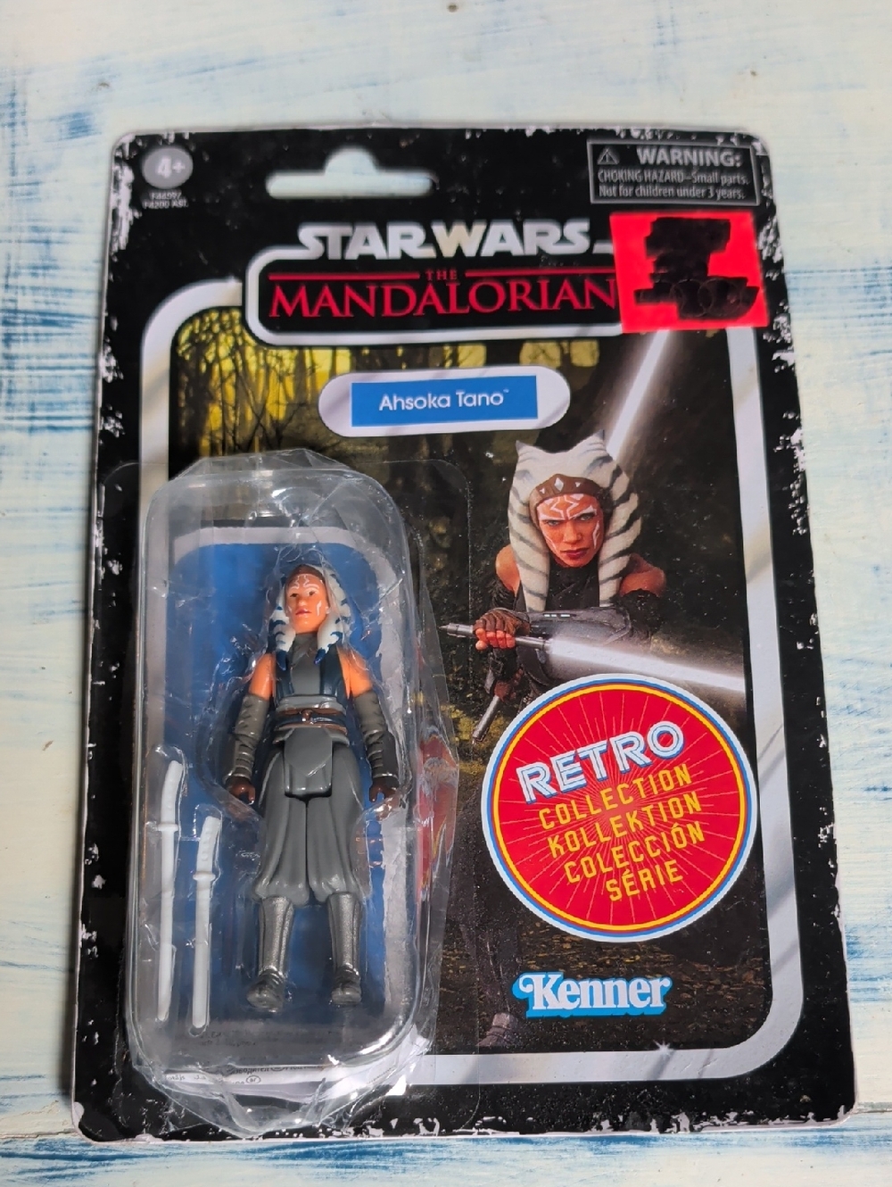 Star Wars The Mandalorian Ahsoka Tano Retro Collection Action Figure - Gray